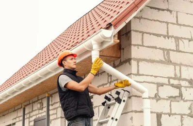 Pose et remplacement de gouttières à Balaiseaux